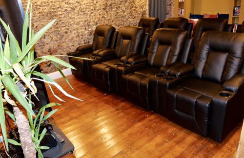 Luxury 9 Bed Manor House Hot Tub Cinema Room SkyTV - Foto 26