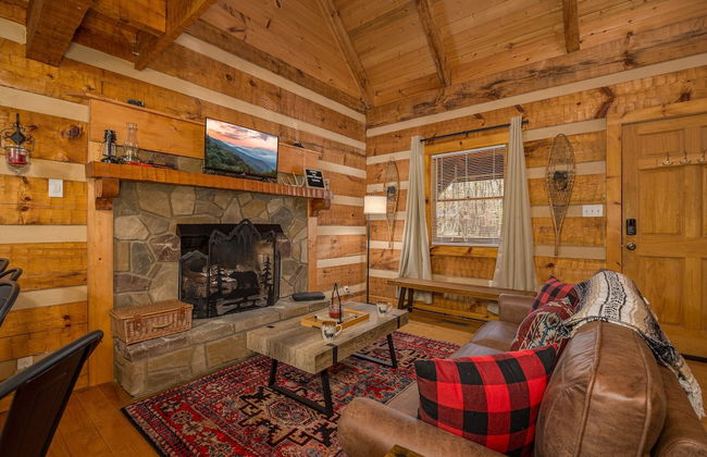 Hidden Hideaway 2 Bedroom Cabin by RedAwning - Foto 8