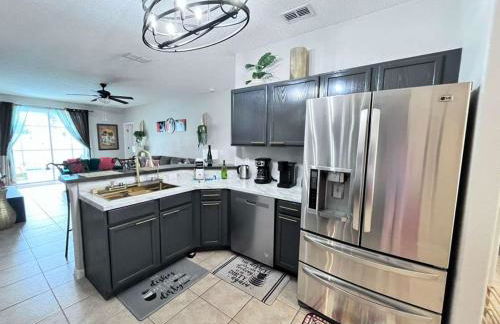 Spacious 2 en-suite BR, pool & spa retreat - Foto 31