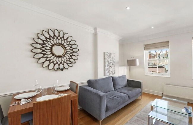 The Hertford Boutique - Photo 44