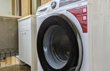 200mt dal mare by WeHostYou Parcheggio Wifi Clima Balcone Bbq - Foto 3