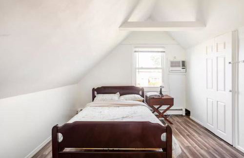 Entire 3bdr home w/parking, backyard, FirePit, BBQ - Foto 25