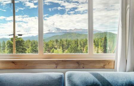 Cabin~Views~Heart of Town~W&D~Fireplace~Kitchen - Foto 5