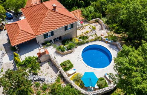 Villa Kate - outdoor pool, 4 bedrooms, free parking - Photo 2