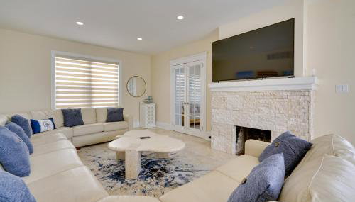 Steps to Boardwalk Group Getaway in Ventnor City - Foto 5