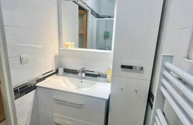 gîte 65 m2 200 m gare t-g-v et fac 400 m centre-ville grand parking 250 places gratuit face au logement - Foto 18