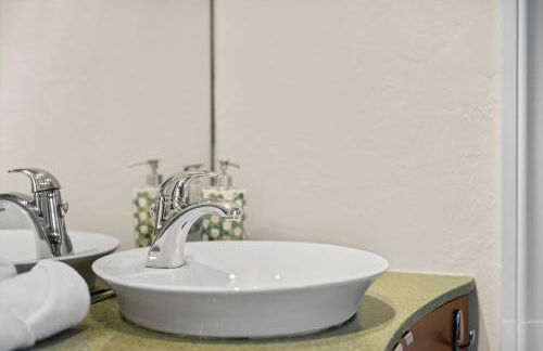 Palm Beach 5BR Cottage!PoolSpaSaunaCold Plunge - Foto 35