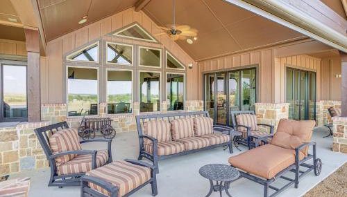 Elegant Sunset Meadow Ranch in Texas with Hot Tub - Foto 2