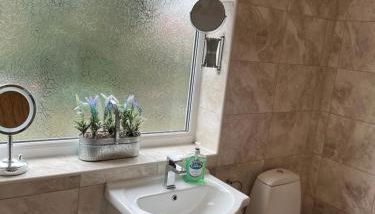 Cottingham Upstairs Self-contained Kingsize bedroom - Foto 3