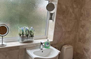 Cottingham Upstairs Self-contained Kingsize bedroom - Foto 3