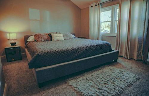 [4-BR/Sleeps 12] Family & Friends Home in Indiana - Foto 65