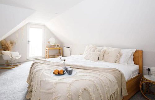 Luxury Penthouse ~ Super King Bed 5 min to Beach - Foto 15