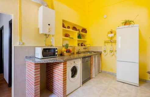 Awesome Home In Cortegana With Wifi - Foto 6