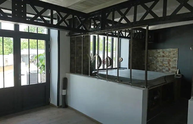 Magnificent Villa in Nuaille-d'aunis With Wellness - Photo 77