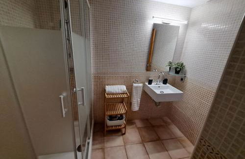 Apartamento con piscina a 50m de la playa - Foto 20
