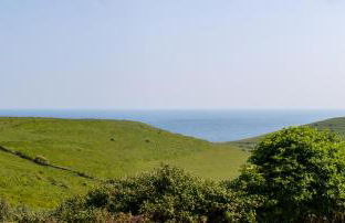 Spacious Coastal Home with Stunning Sea Views - Foto 33