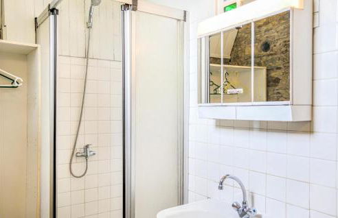 Gorgeous Home In Quettehou With Wifi - Foto 14