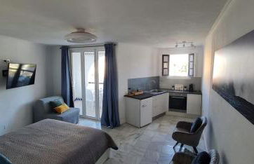 Seafront studio Camisón beach - Photo 9