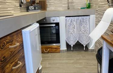 George's Home Platy Gyalos - Photo 11