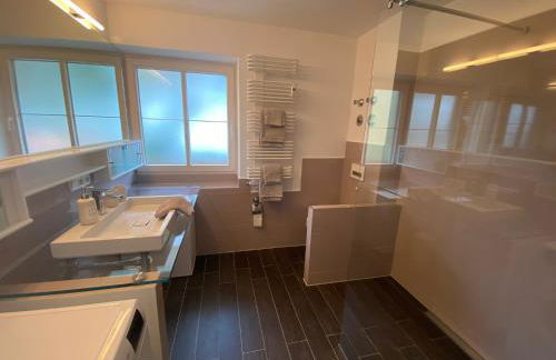 Modern eingerichtete Wohnung mit 2 Schlafzimmern - Photo 6