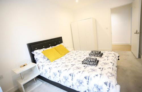 Spacious 3-Story Retreat with Rooftop Terrace and Modern Amenities - Foto 5