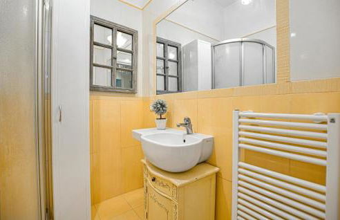 Cozy Apartment In Capezzano Pianore - Foto 17