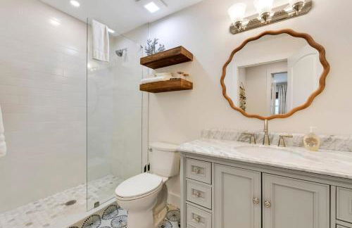 Updated Cottage on Pine Ave - Foto 10