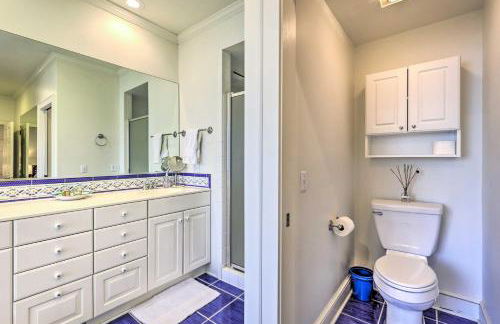 Lush Elkin Home with Porch Views and Pool Table - Foto 21