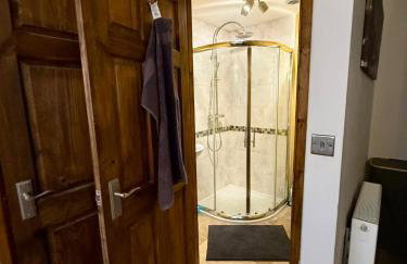 St Catherines, Winterborne Lodge - Photo 10