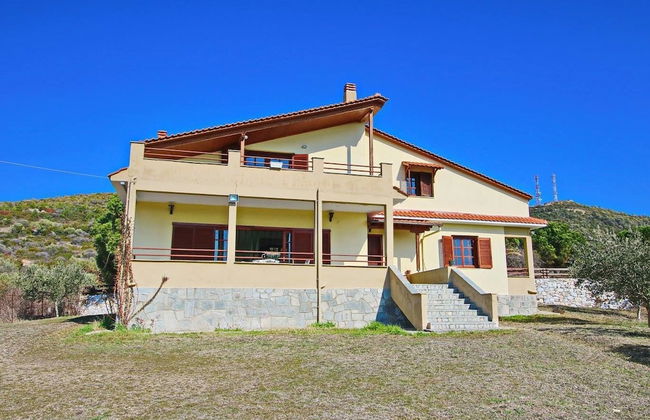 Pantso Villa - Photo 21