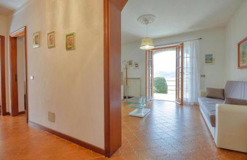 2 Bedroom Lovely Apartment In Cembrano - Foto 12