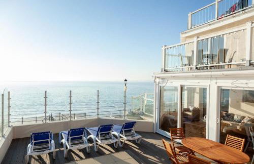 Beachside Apartment, 2 Pilots Point - Photo 2