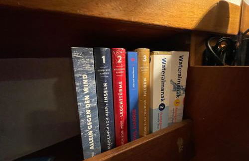 Süsses Motorboot - Bremen Überseestadt - Foto 40