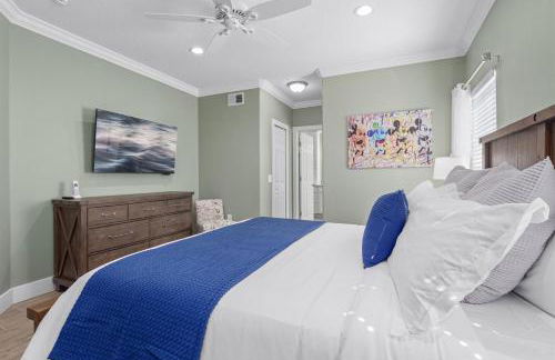 Brand NEW Modern Luxury wPrivate Pool Hot Tub BBQ Home Cinema 2 Miles to Disney - Foto 30