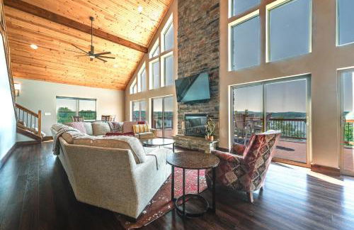 Luxe Table Rock Lake Vacation Rental with Hot Tub! - Foto 4