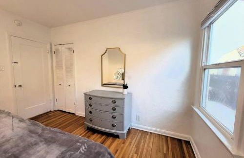 Glamorous Getaway: Exclusive 1BR LA Hotspots - Foto 26