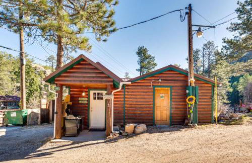 Private Hot Tub and Deck Riverfront Escape in Drake - Foto 17