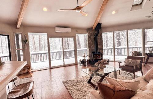 Wildland Aerie at Treehaus with Creekside Hot Tub Pets OK - Foto 12