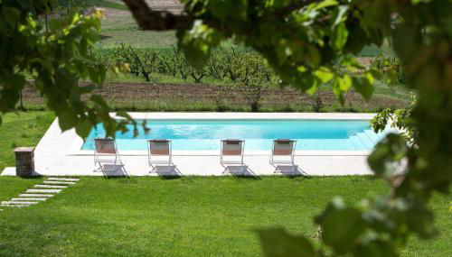 Barn retreat in Italy's UNESCO wine region - Foto 2, Garden, sunbed, Garden view