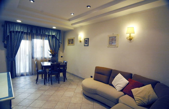 Roma Chic House - Luxury House 4 People - With 2 Bedrooms 2 Bathrooms - Photo 19