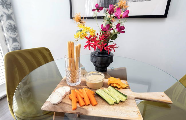 Elliot Oliver- Charming 1 Bed Apartment - Photo 3