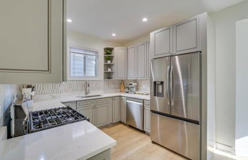 Shop, Dine and Unwind Oak Park Home with Private Yard - Foto 7