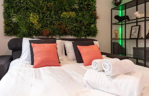 Acorn Lodge Luxury Retreat In a Stunning Oasis With Hot Tub - Pass the Keys - Foto 15