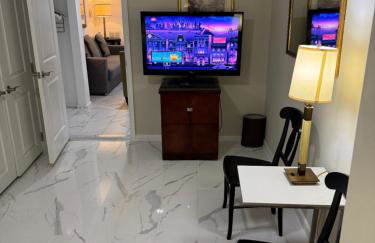 Lovely Remodeled 2bdrm Basement Home - Foto 7