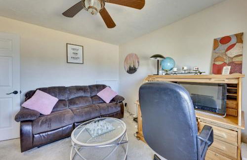 Spacious Apple Valley Home with Pool and Yard! - Foto 24