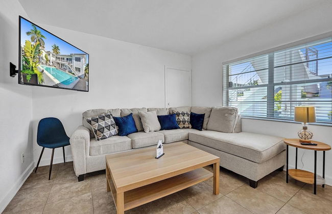 WAVES ON DESOTO - Photo 44