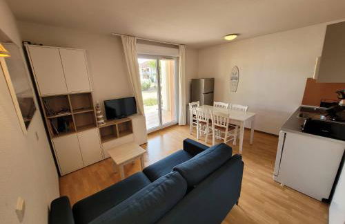 Appartement 6 places proche plage et avec piscine - Foto 8