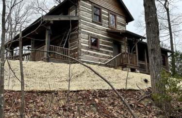 Redesign Wooden Cabin with Jacuzzi and Front Porch in North Carolina - Foto 27