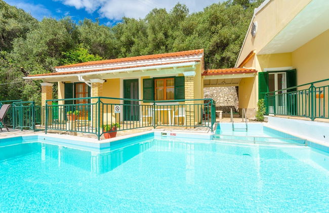 Sofia Large Private Pool Walk to Beach Sea Views A C Wifi Car Not Required - 1552 - Photo 4