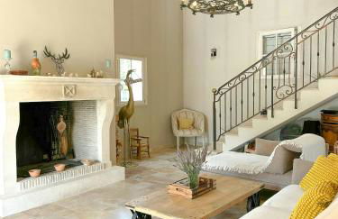 Modern Provençal Villa At The Forest's Edge - Foto 10